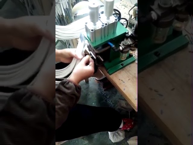 수직형 공압 와이어 스트리핑 머신 | 산업용 자동 케이블 피복 제거기